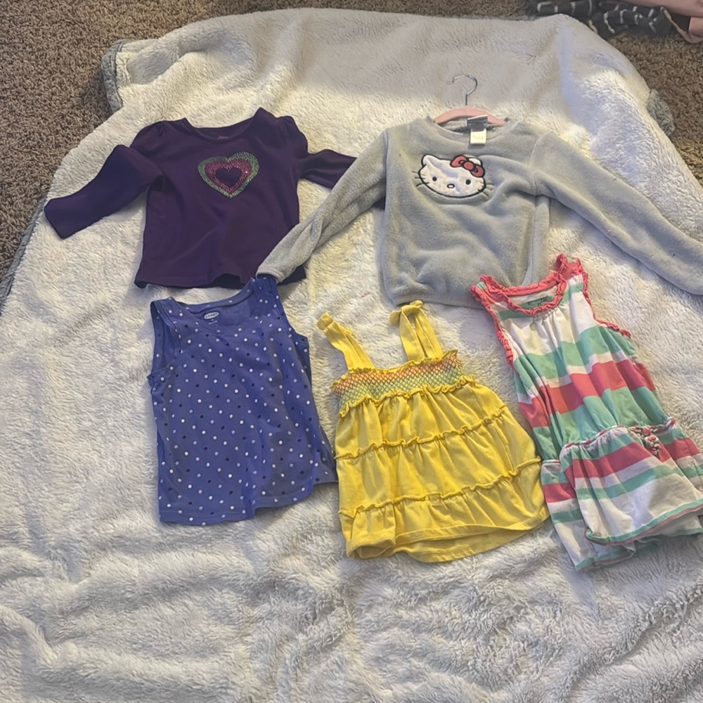 Bundle of tops.